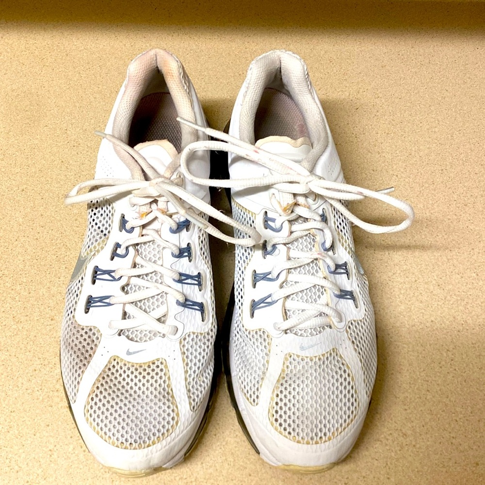 Nike Women’s Air Max size 11